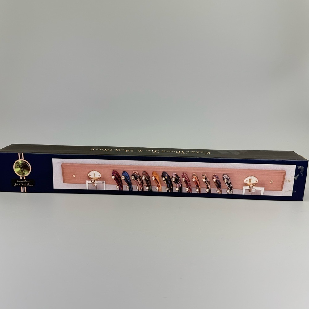 Vintage Cedar Saracen Inc. Tie and Belt Rack - Picture 7 of 10